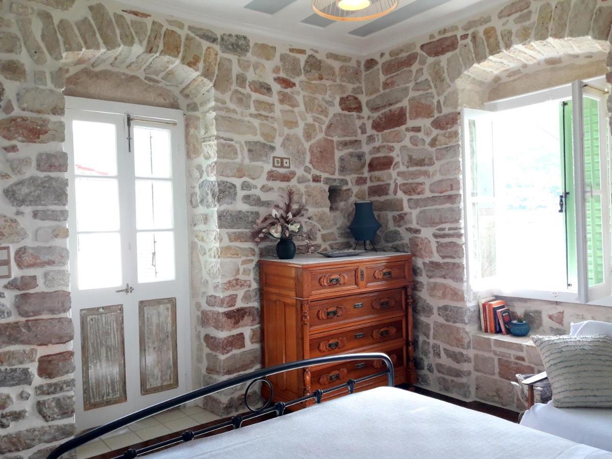 1836 Traditional House Вати Экстерьер фото